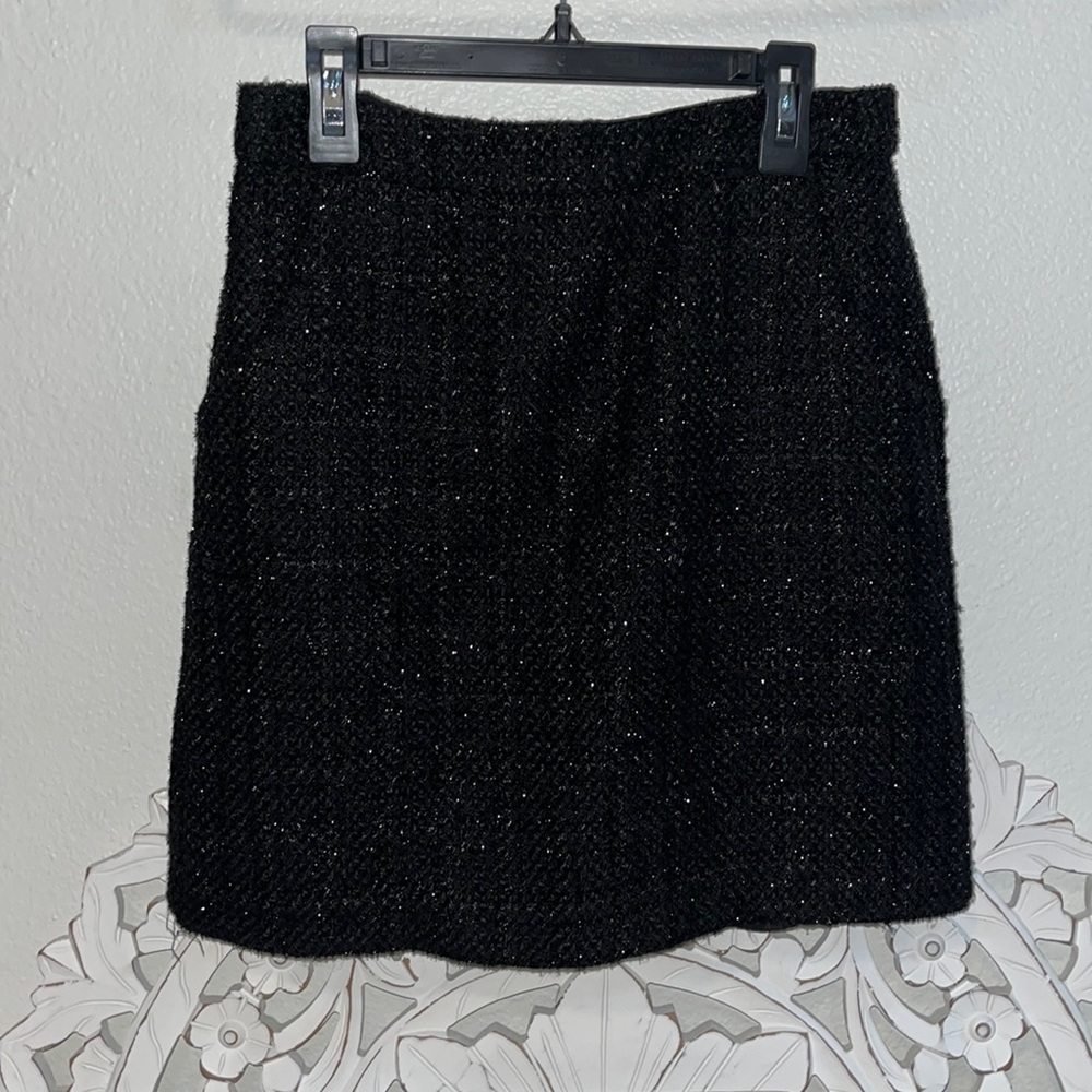 Tweed and sparkling skirt